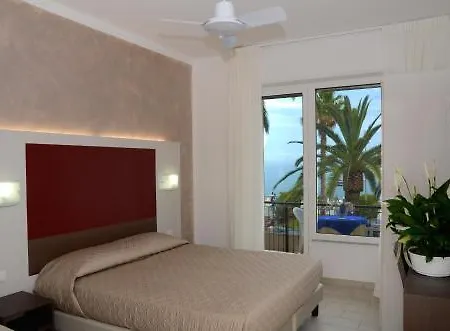 Szálloda Lido Mazzini Loano