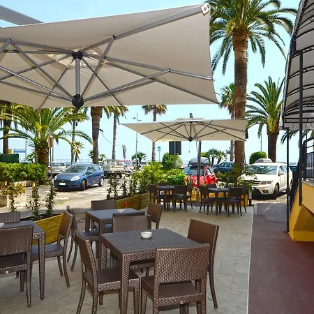 Lido Mazzini 2* Loano