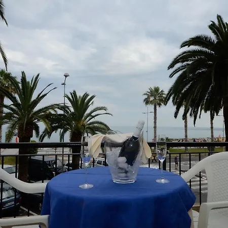 Lido Mazzini 2* Loano