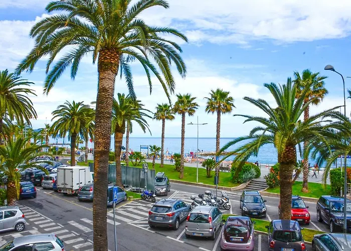 Lido Mazzini 2* Лоано